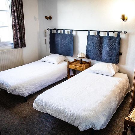 Hotel Restaurant Le Foirail Saint-Haon Bagian luar foto