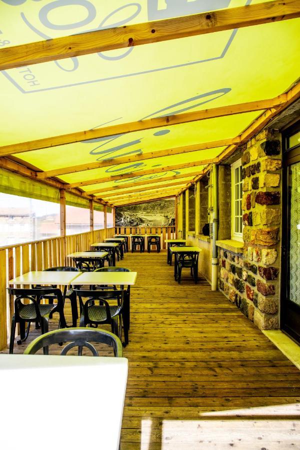 Hotel Restaurant Le Foirail Saint-Haon Bagian luar foto